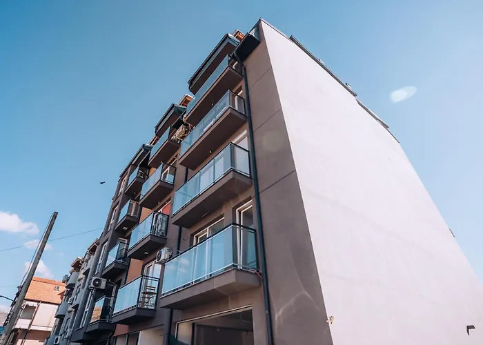 Private Apartment Near Lake & Old Town Fast Wifi