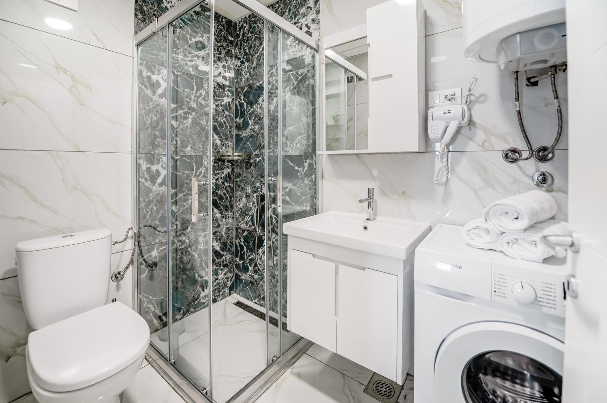 Private Near & Old Town Fast Wifi Apartment *